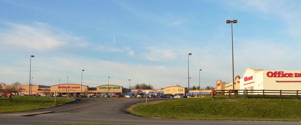 Carriage Gate Shopping Center: 829-859 Eastern Bypass, Richmond, KY 40475
